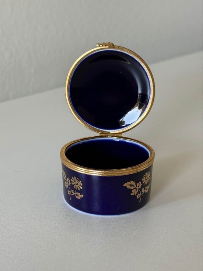 Cobalt Romance · Castel Porcelain Keepsake Box, additional view — original item photo
