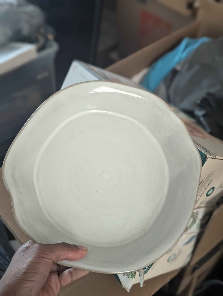 Cream Crimp · Hearth & Hand Stoneware Pie Dish — original item photo Cream Crimp · Hearth & Hand Stoneware Pie Dish — original item photo