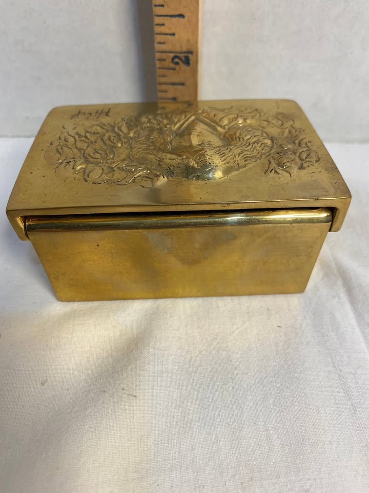 Hibel-Marked Portrait Keepsake Box · Floral Relief Lid, additional view — original item photo Hibel-Marked Portrait Keepsake Box · Floral Relief Lid, additional view — original item photo