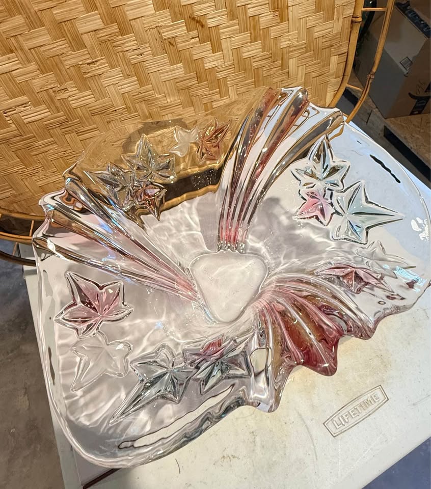 Ivy in Bloom · Mikasa Parisian Handkerchief Bowl, additional view — original item photo Ivy in Bloom · Mikasa Parisian Handkerchief Bowl, additional view — original item photo