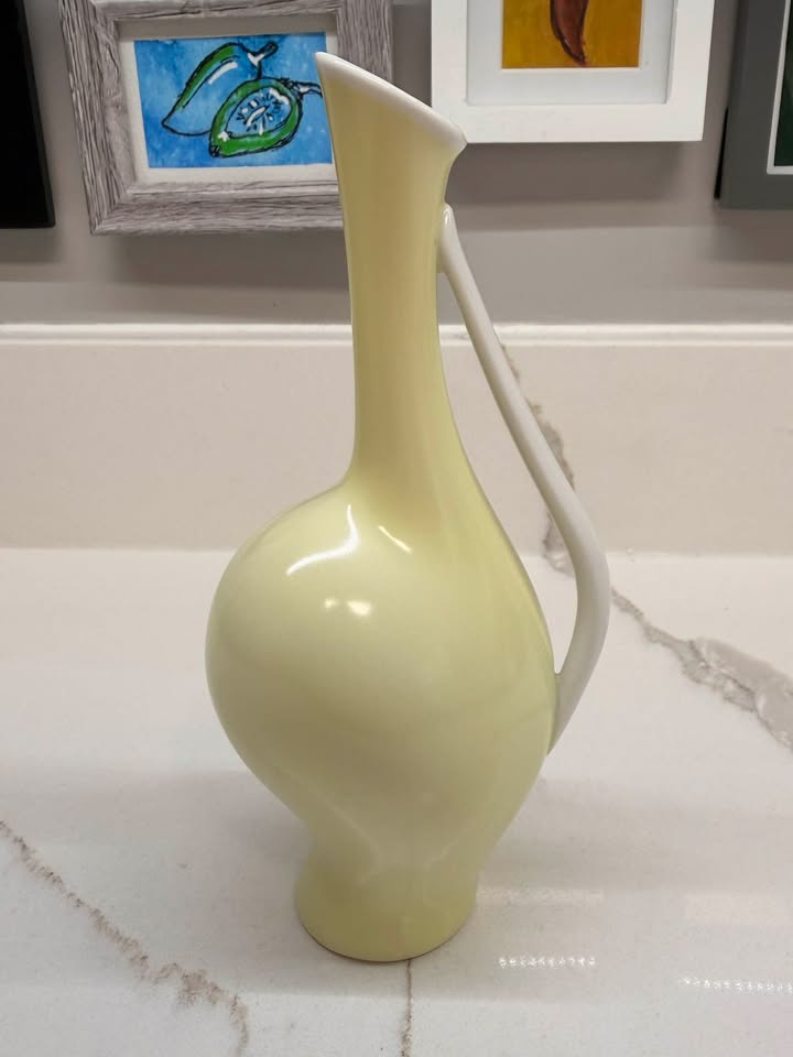 Pale Lemon · Rosenthal Luise Porcelain Vase, additional view — original item photo