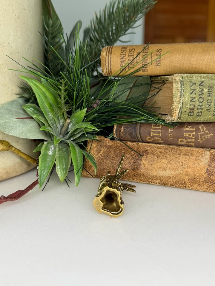 Seated Woodland Fairy · Gold-Tone Winged Miniature, additional view — original item photo