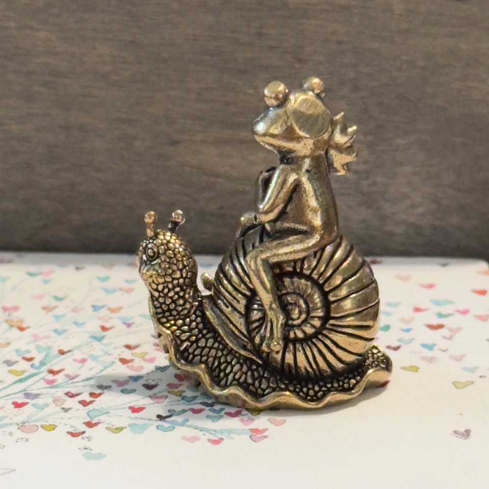 Sunflower Frog & Snail · Tiny Woodland Shelf Figurine, additional view — original item photo