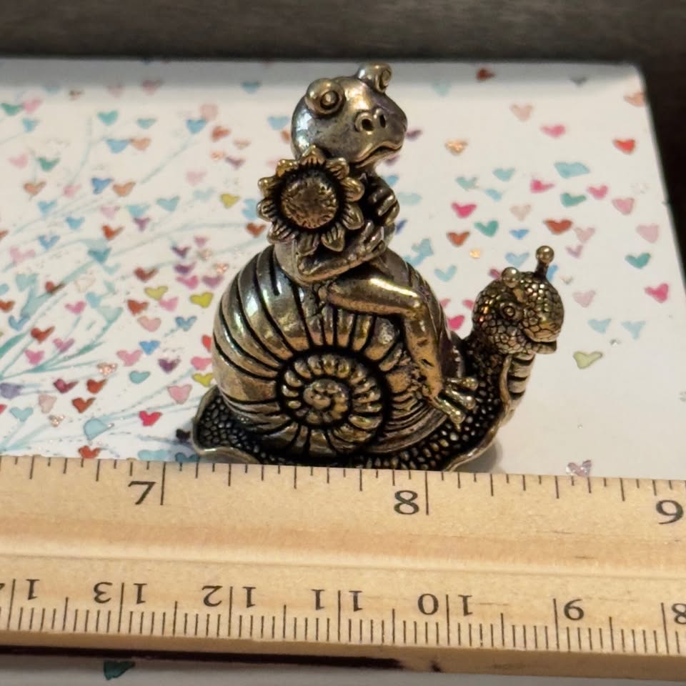Sunflower Frog & Snail · Tiny Woodland Shelf Figurine, additional view — original item photo