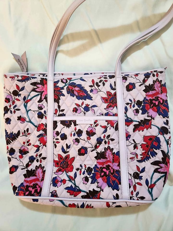 Vineyard Daydream · Tagged Vera Bradley Tote, additional view — original item photo Vineyard Daydream · Tagged Vera Bradley Tote, additional view — original item photo